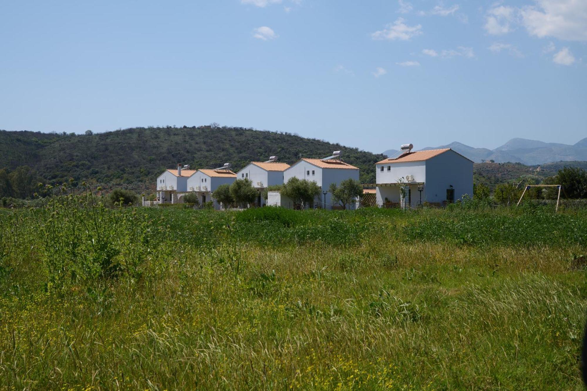 La Familia Luxury Private Maisonettes Near The Sea 기티오 외부 사진