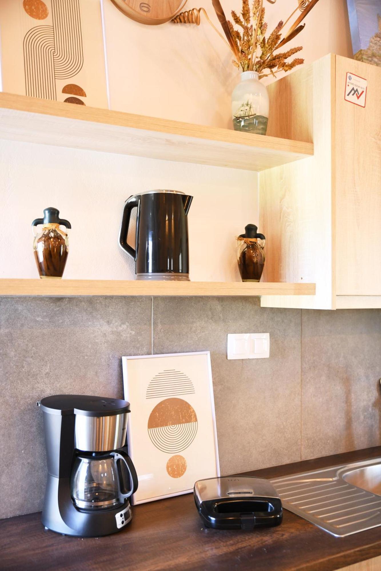 La Familia Luxury Private Maisonettes Near The Sea 기티오 외부 사진